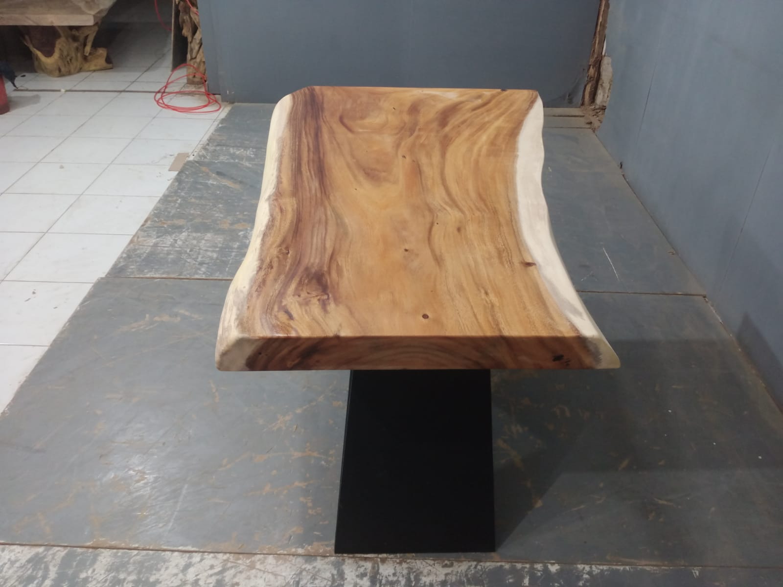 Live Edge Tables