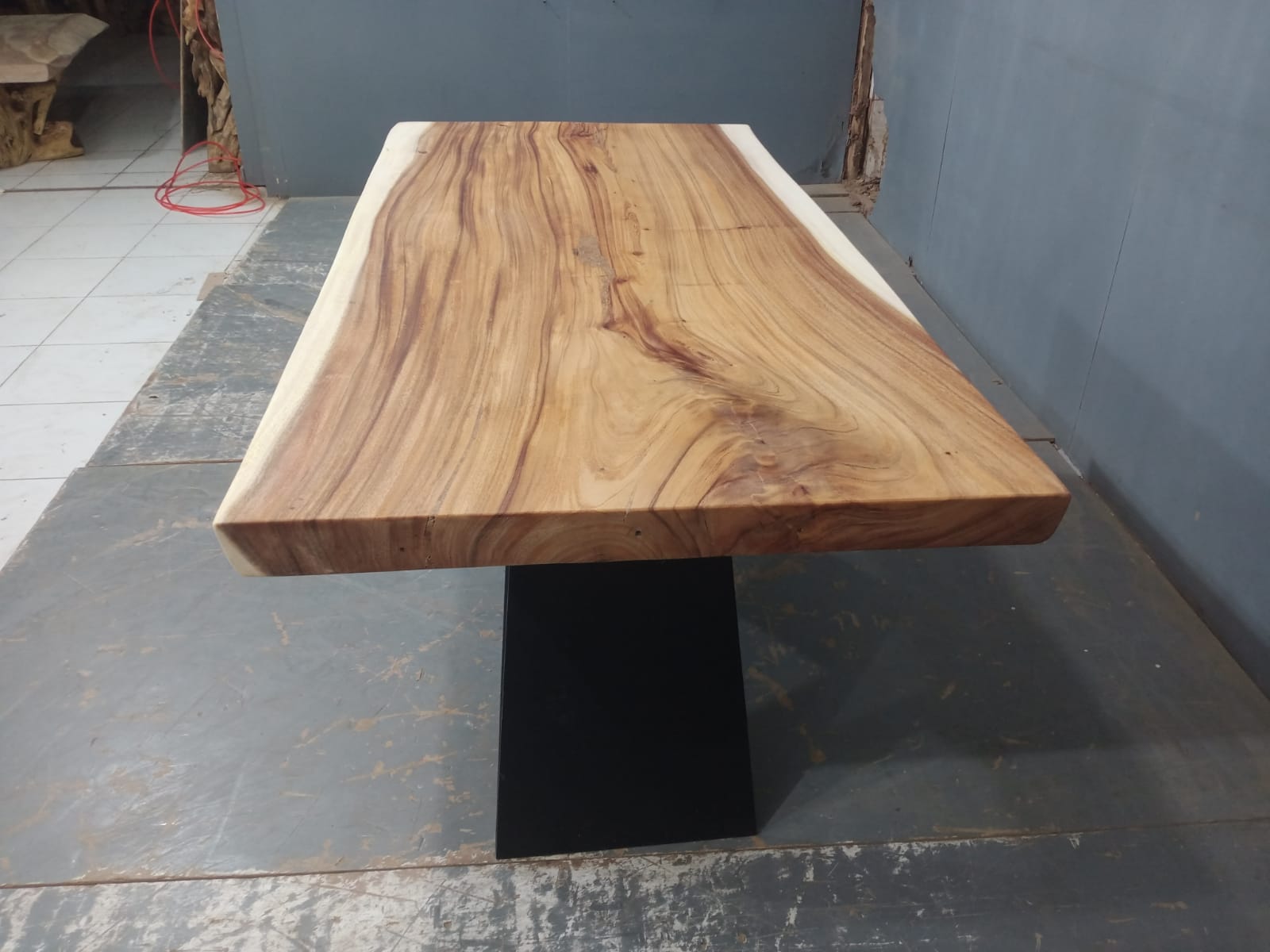 Live Edge Tables