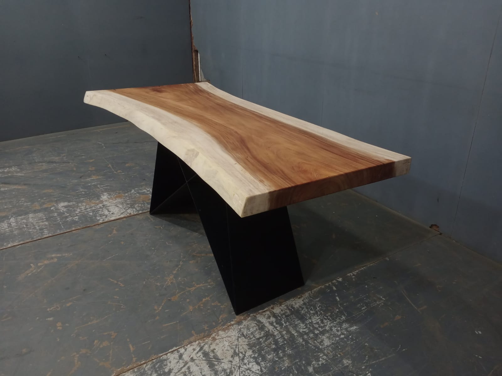 Live Edge Tables