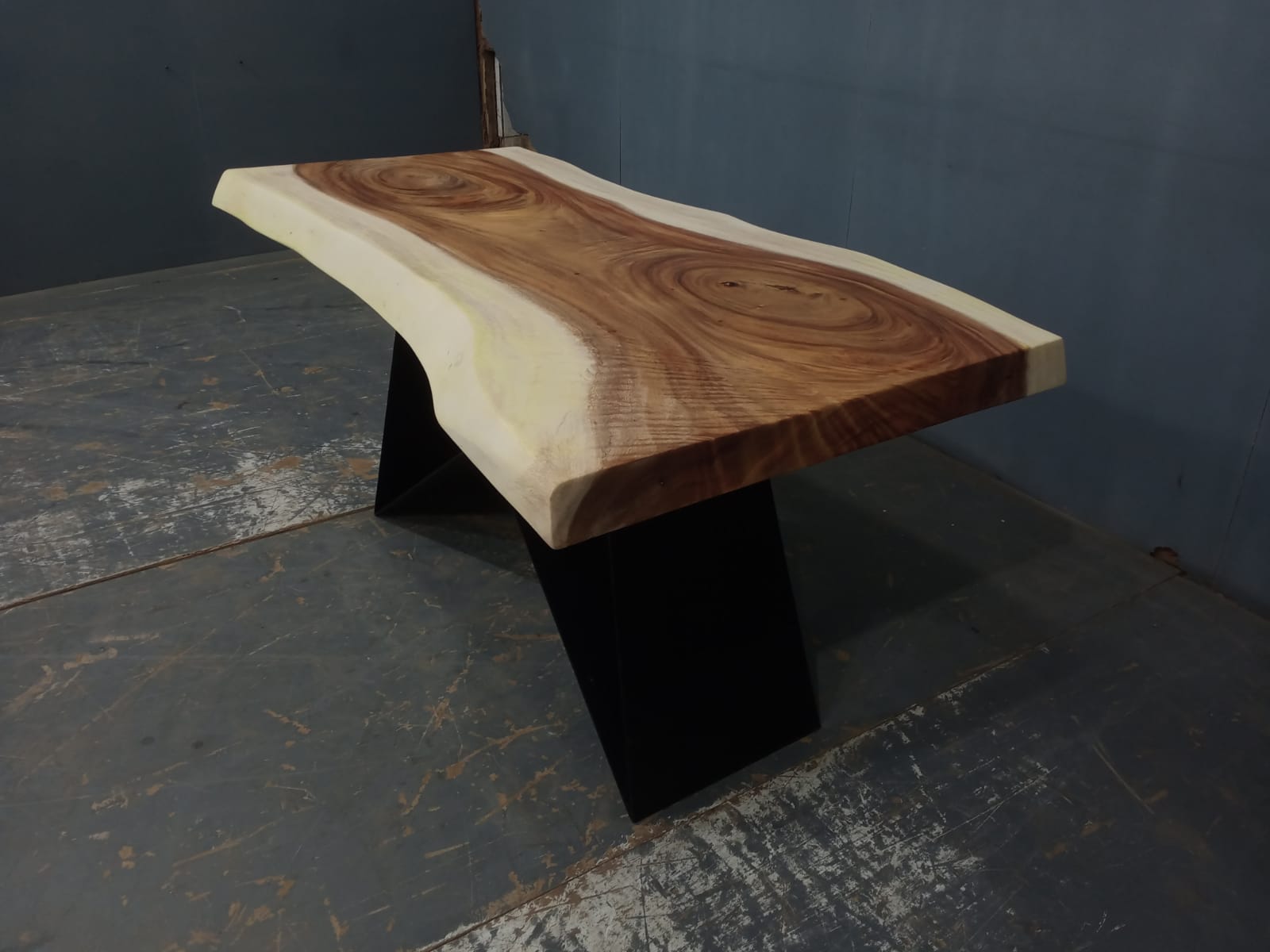 Live Edge Tables