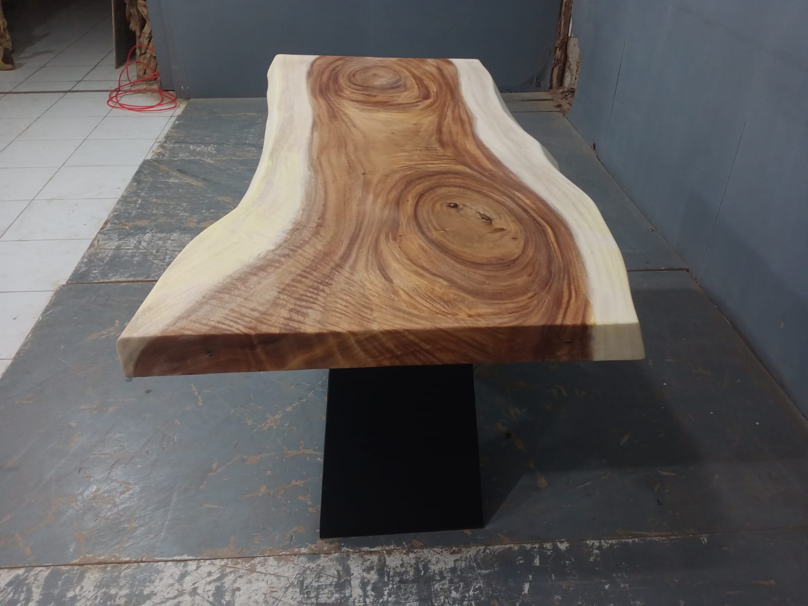 Live Edge Tables