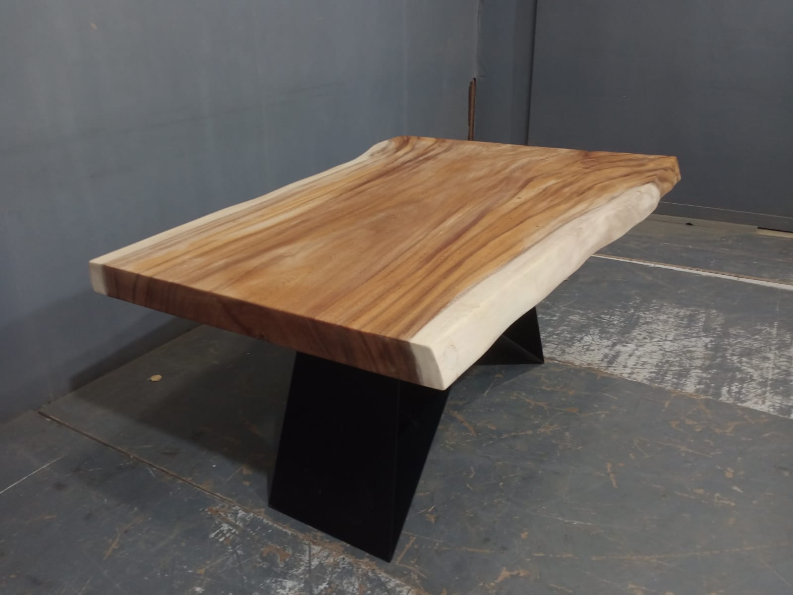 Live Edge Tables