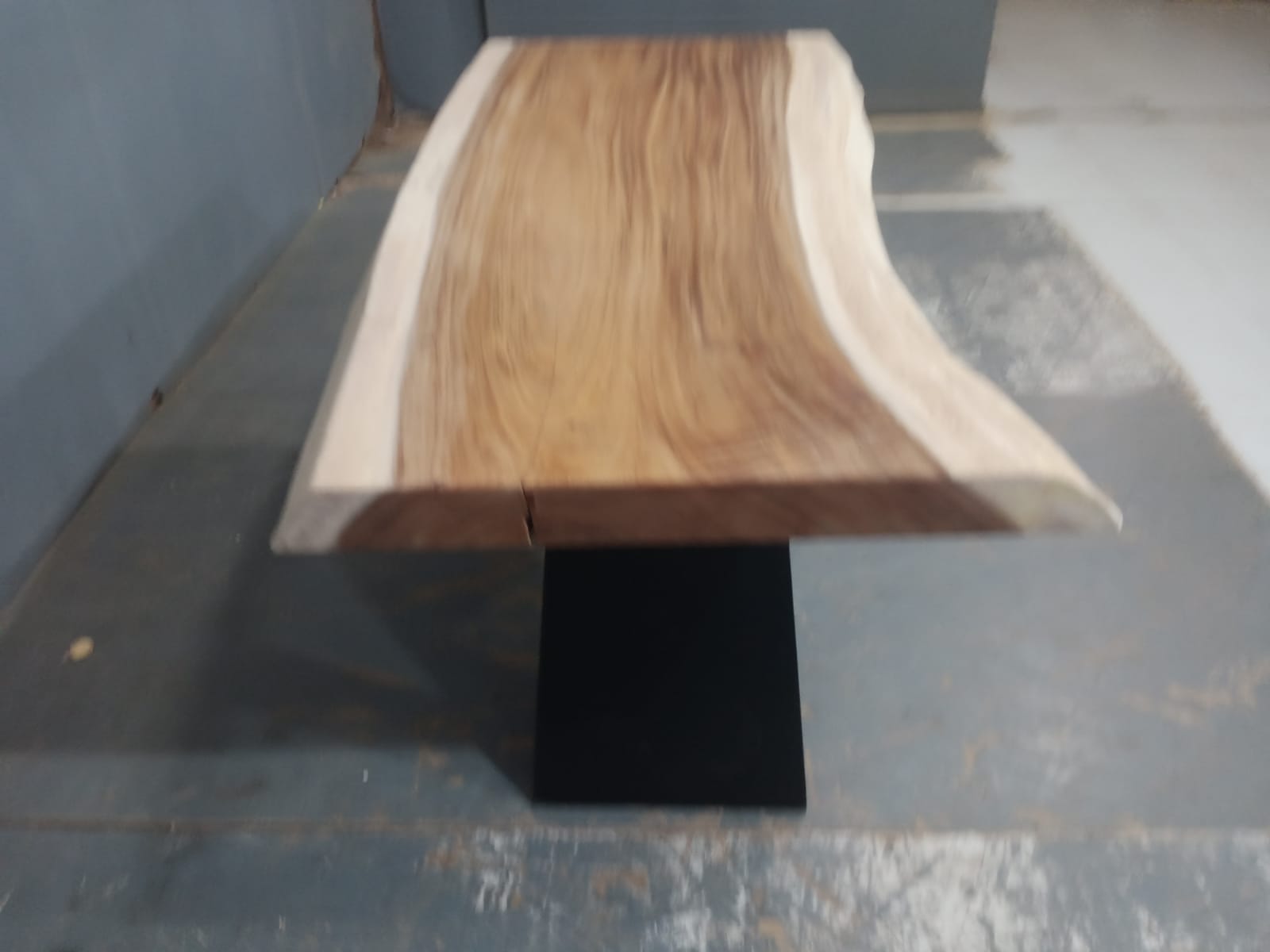 Live Edge Tables