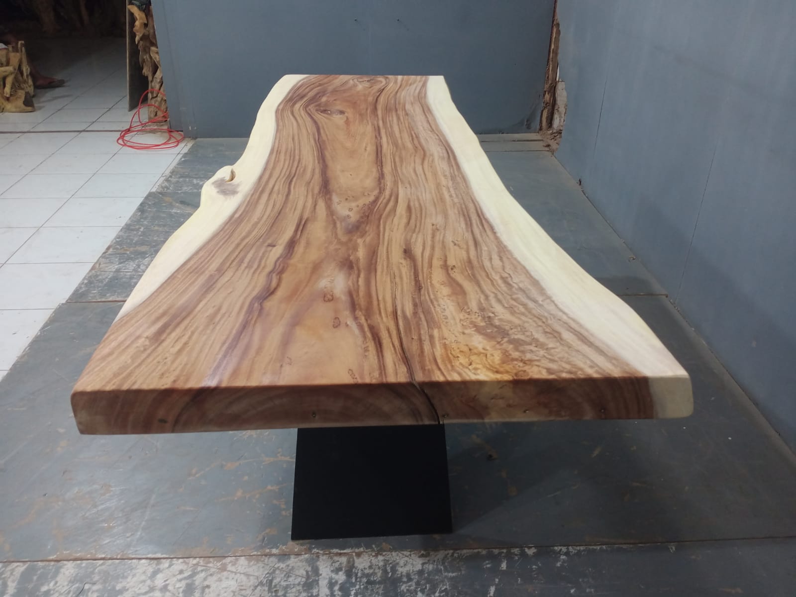 Live Edge Tables