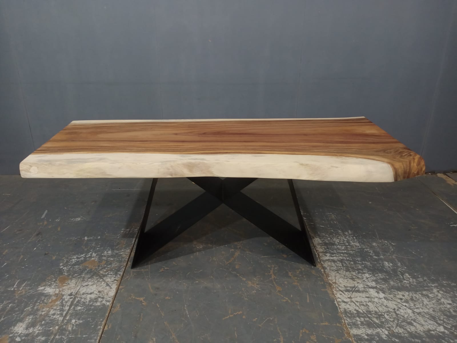 LIVE EDGE TABLES