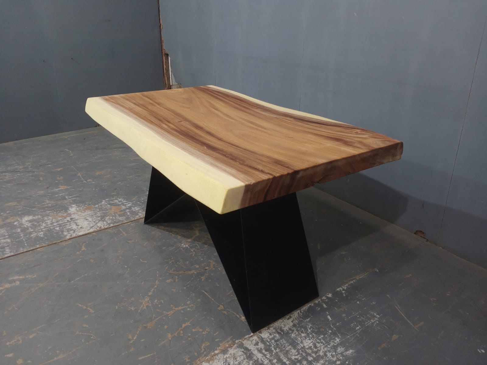 Live Edge Tables