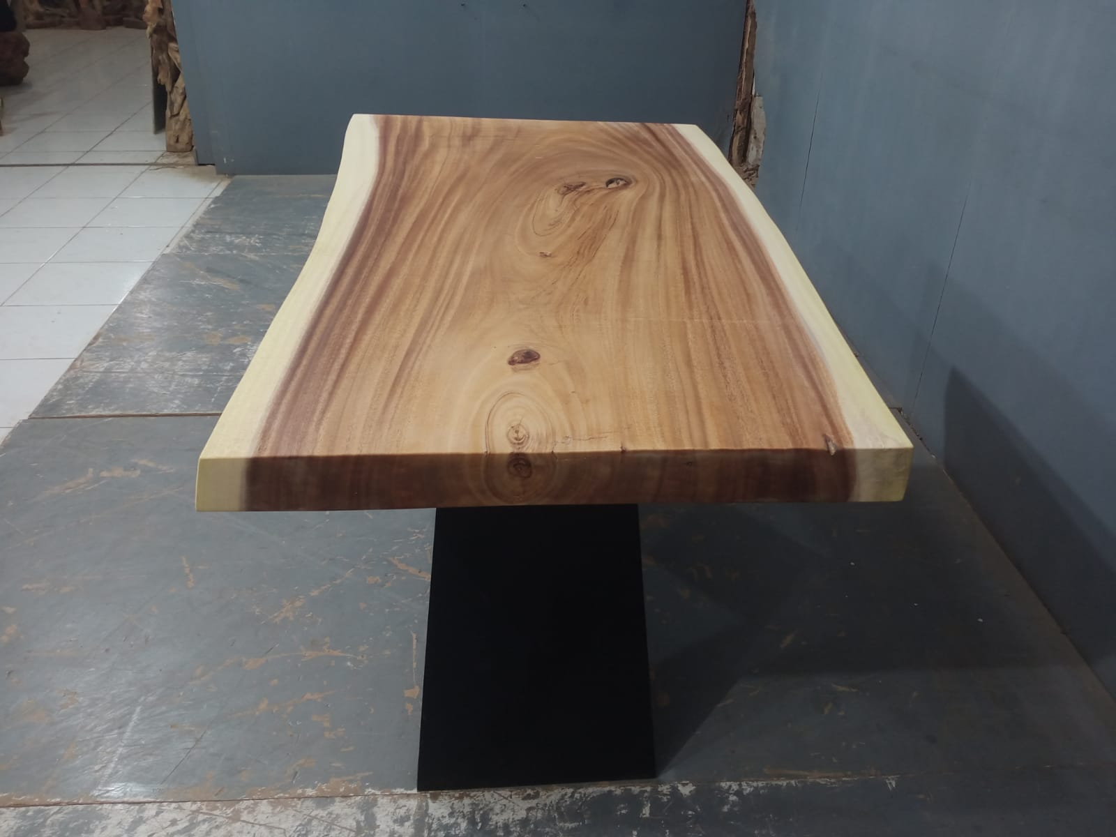 Live Edge Tables