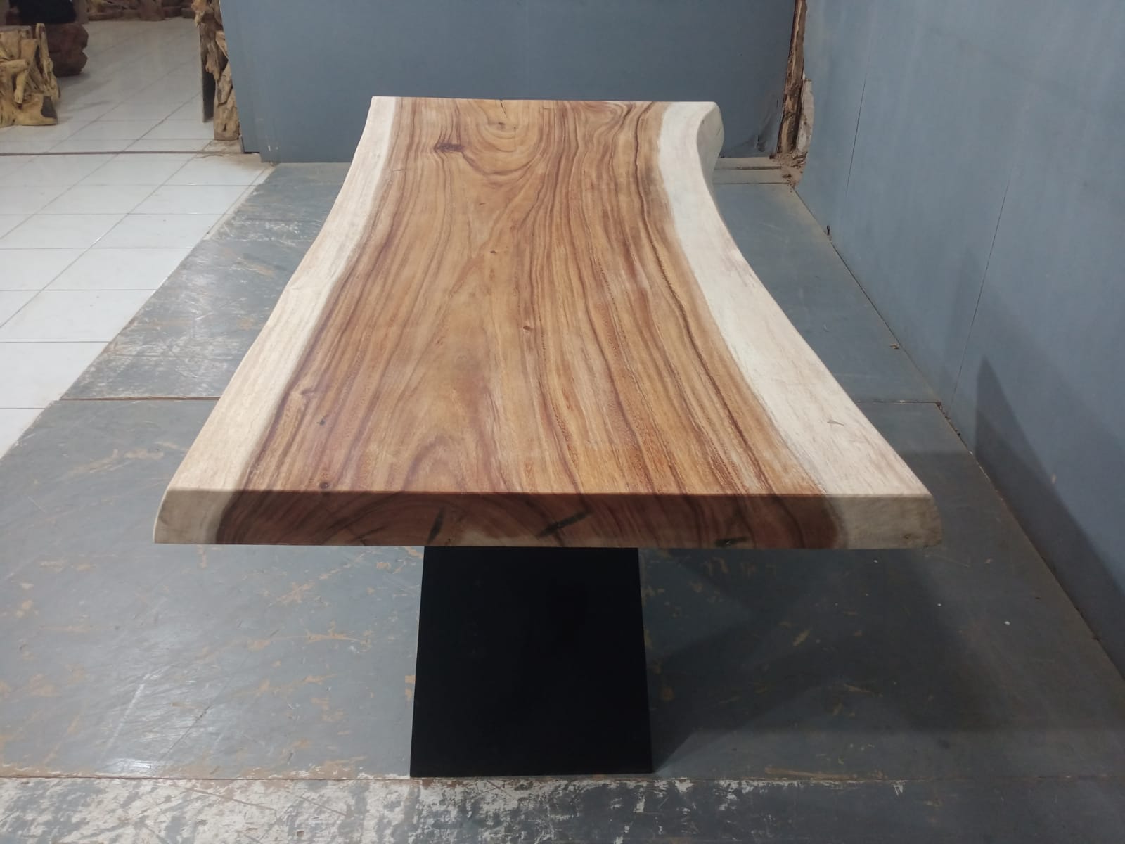 Live Edge Tables