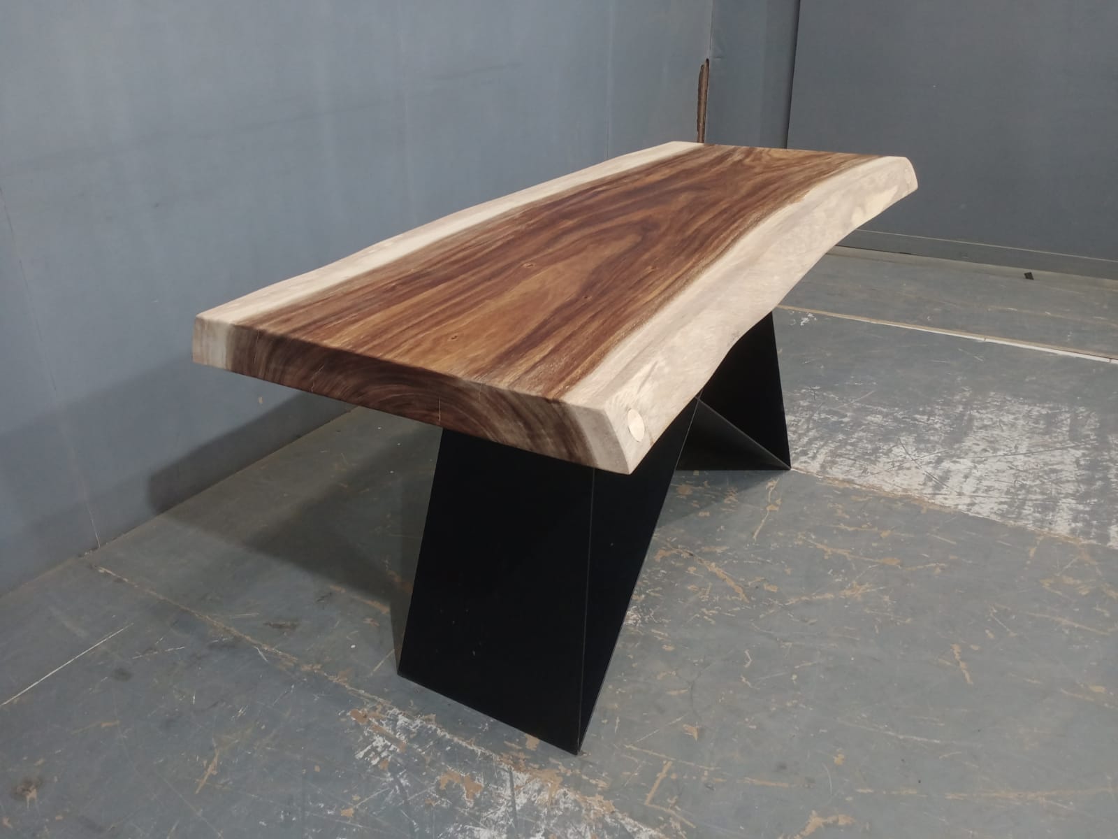 Live Edge Tables