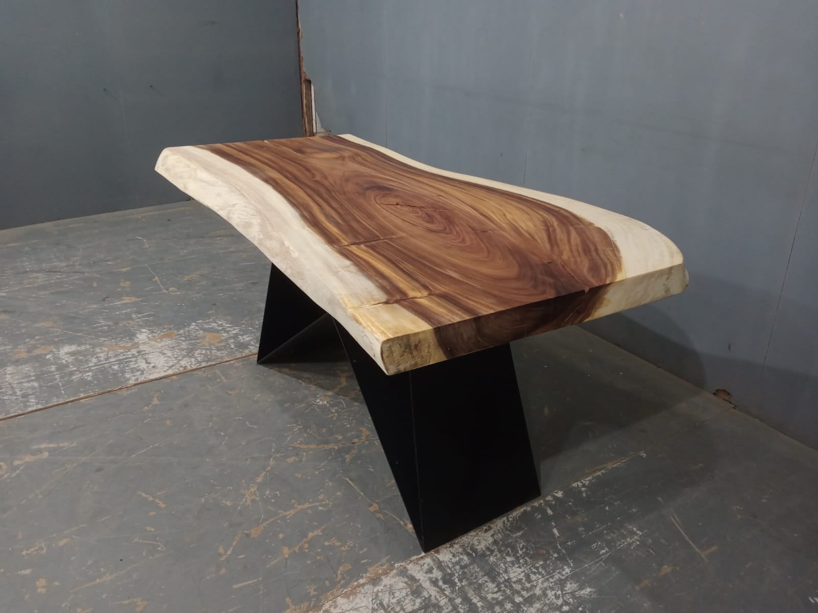 Live Edge Tables