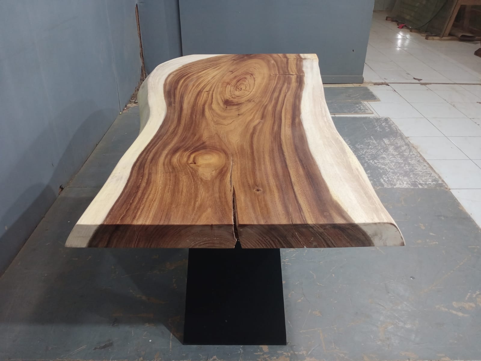 Live Edge Tables