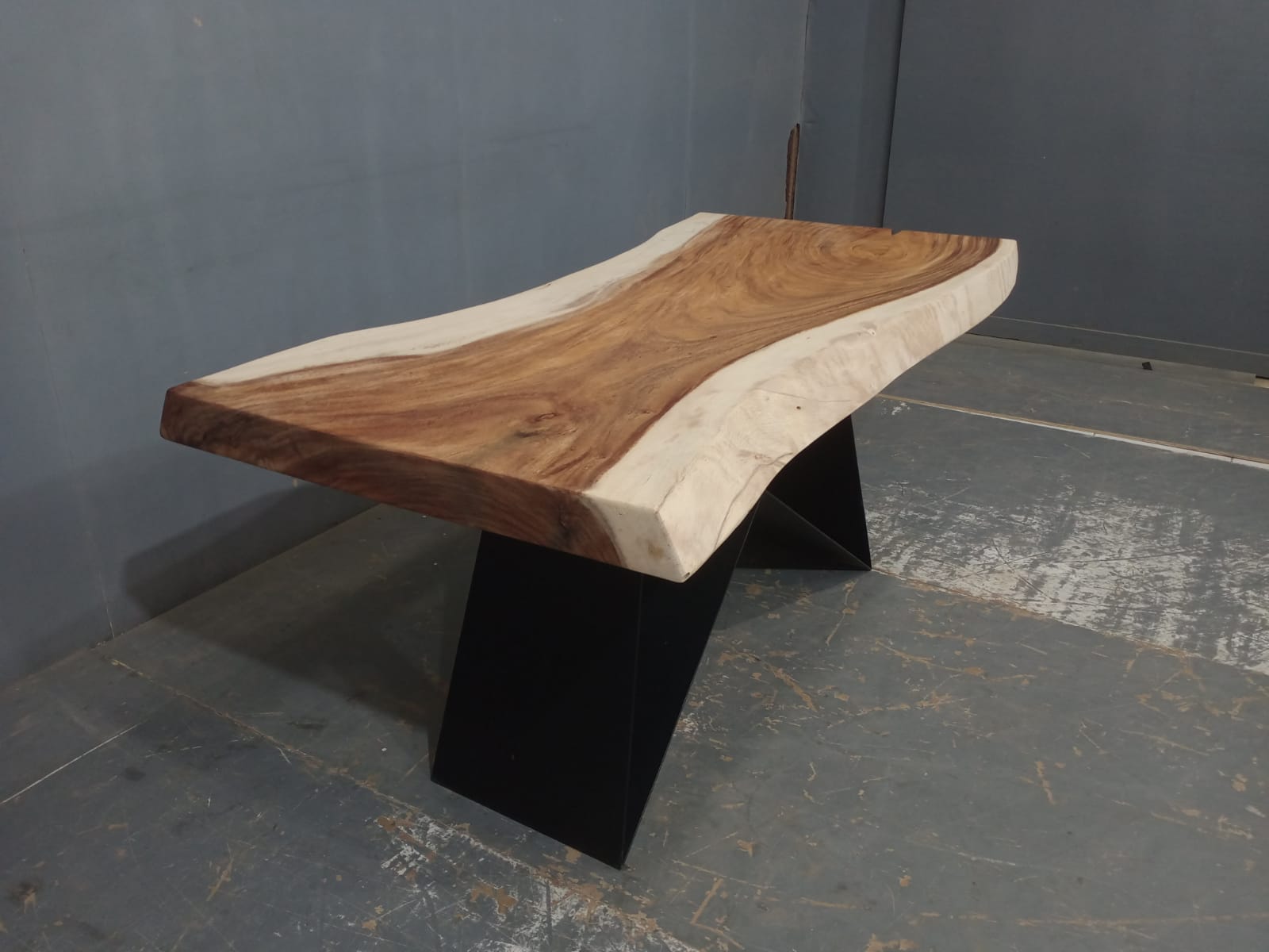 Live Edge Tables