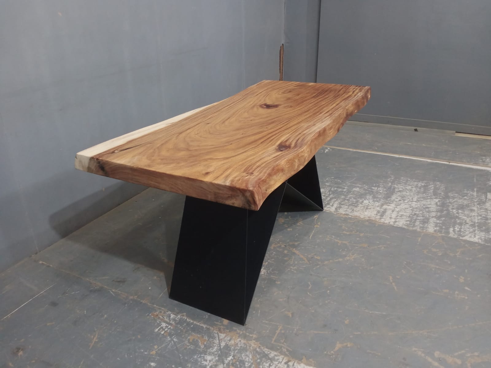 Live Edge Tables