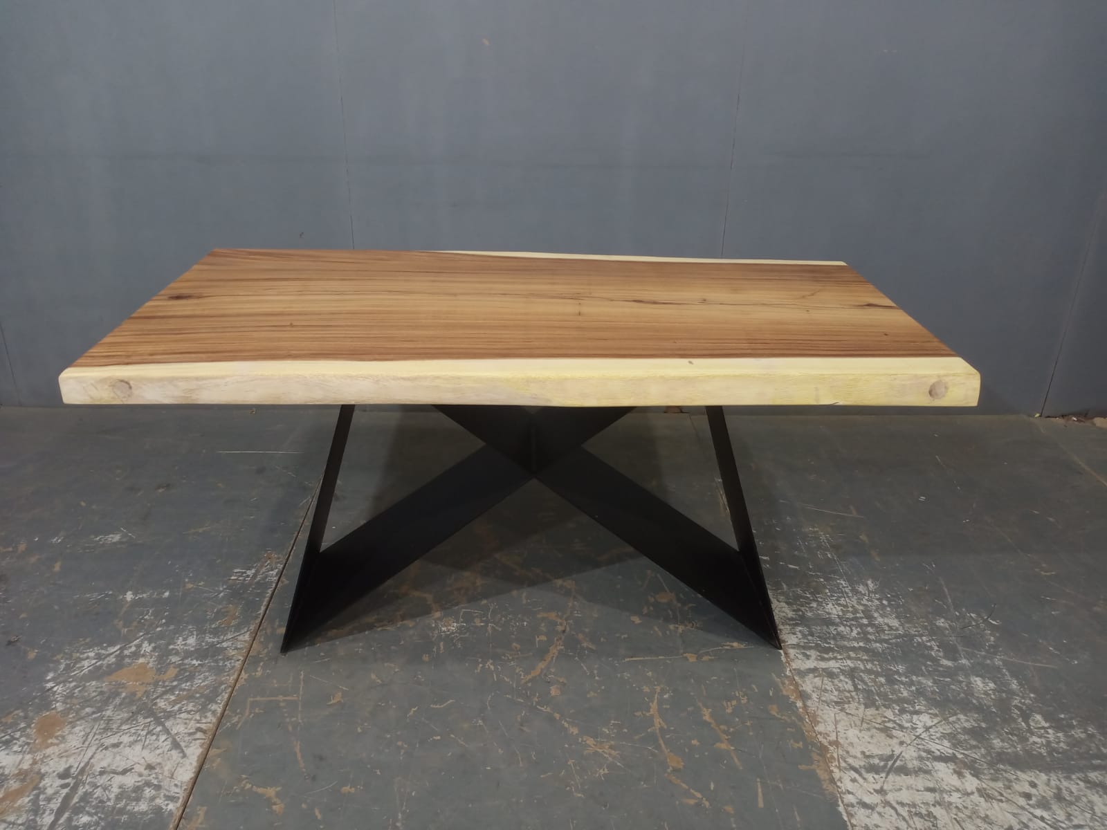 LIVE EDGE TABLES