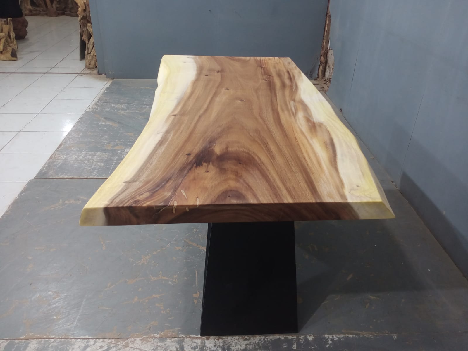Live Edge Tables
