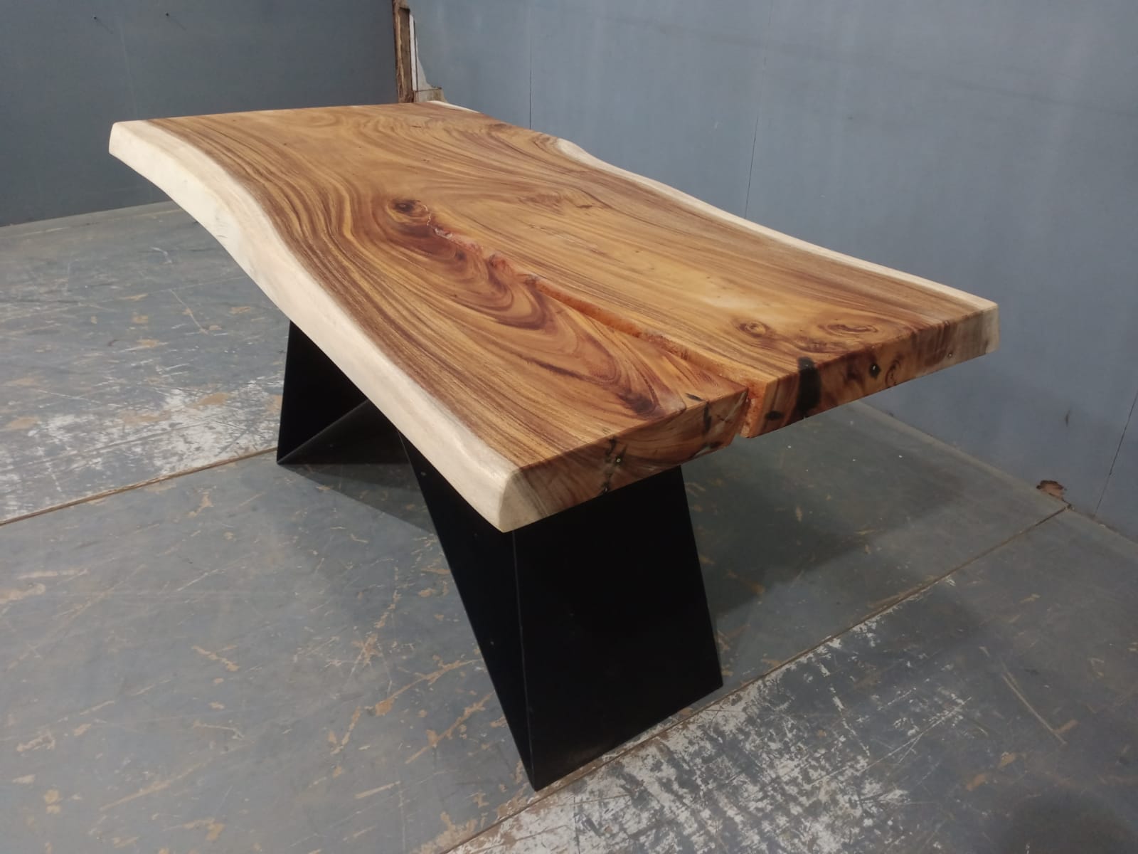 Live Edge Tables