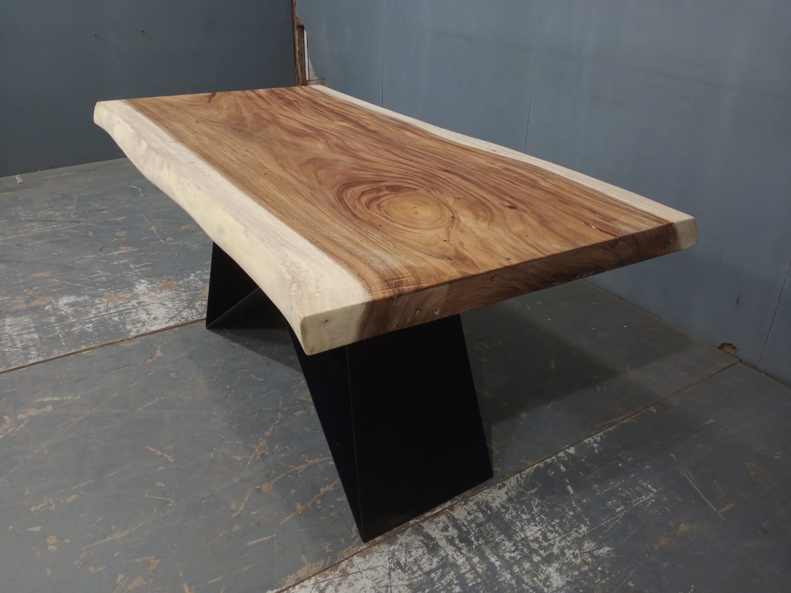Live Edge Tables