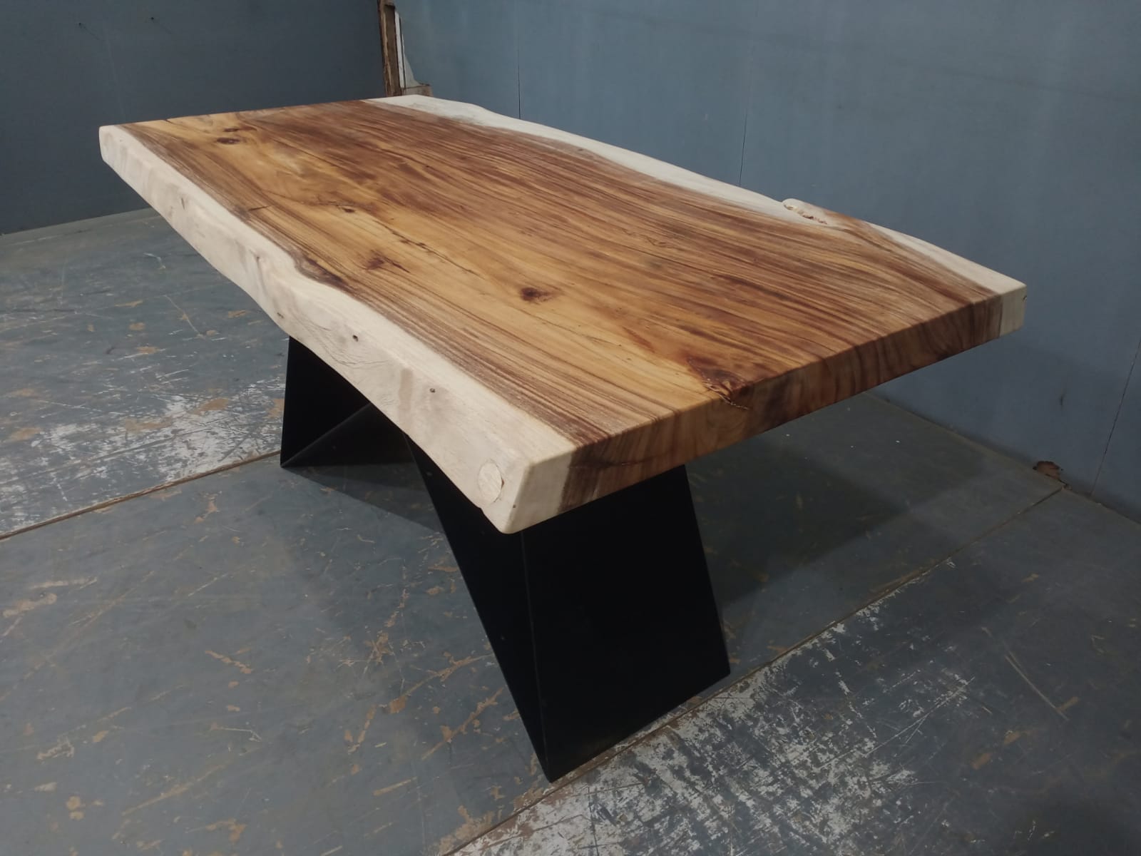 Live Edge Tables