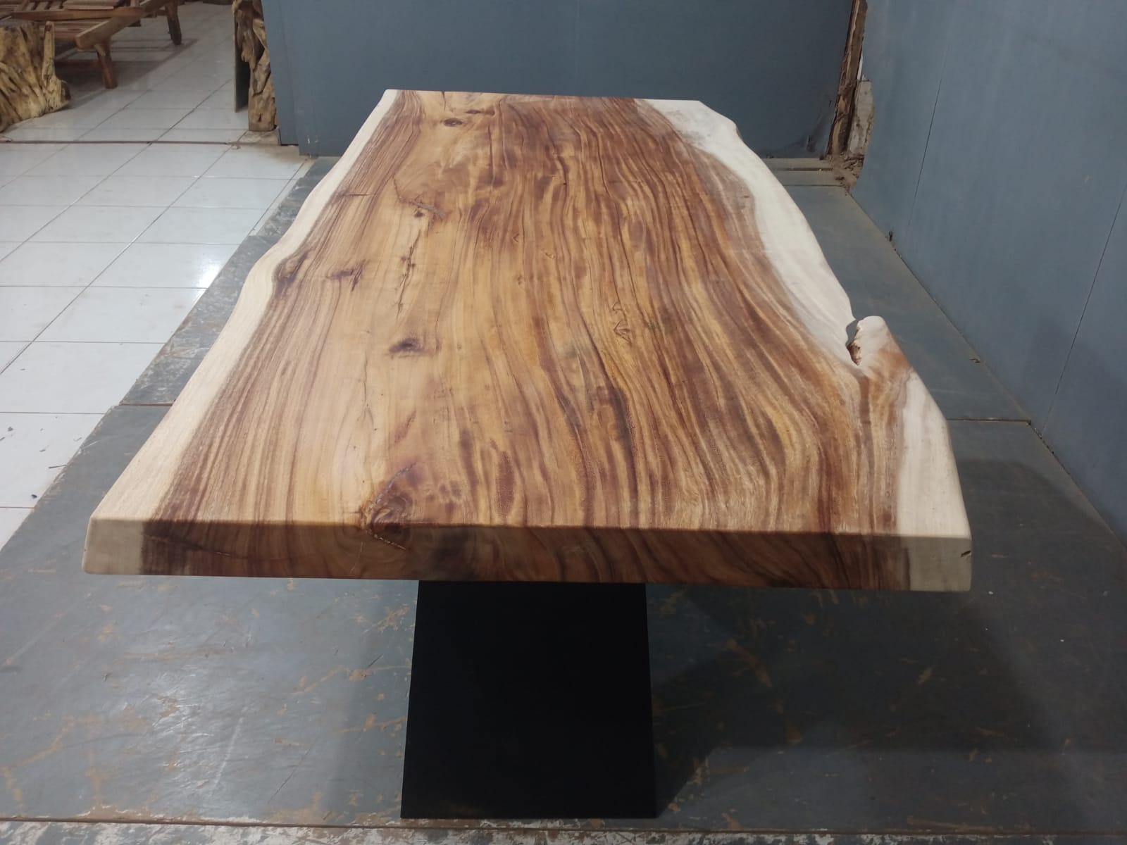 Live Edge Tables