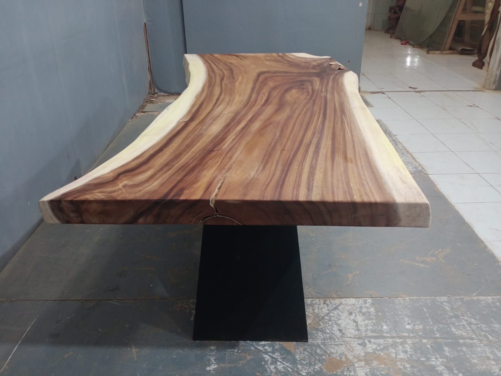 Live Edge Tables