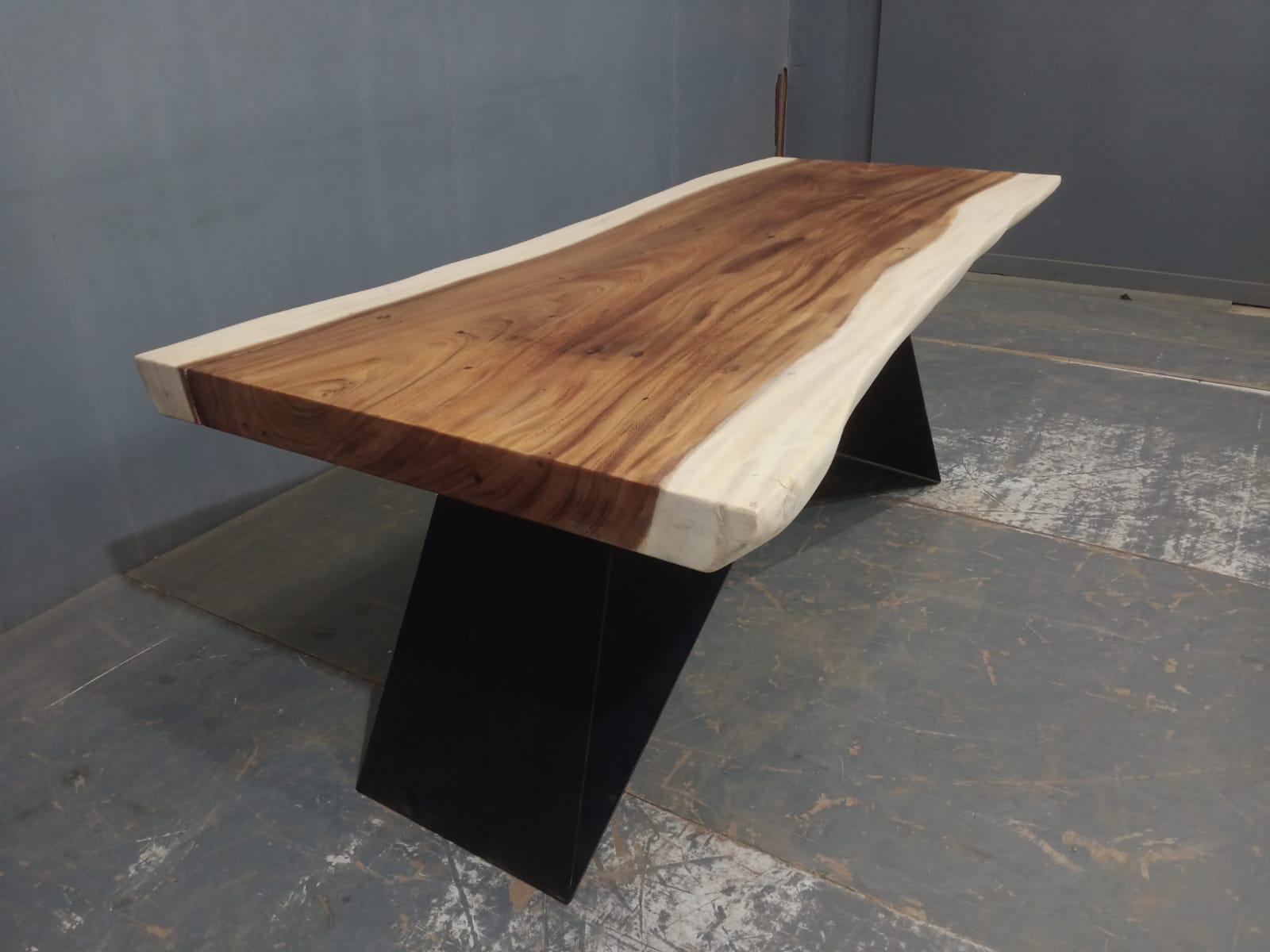 Live Edge Tables