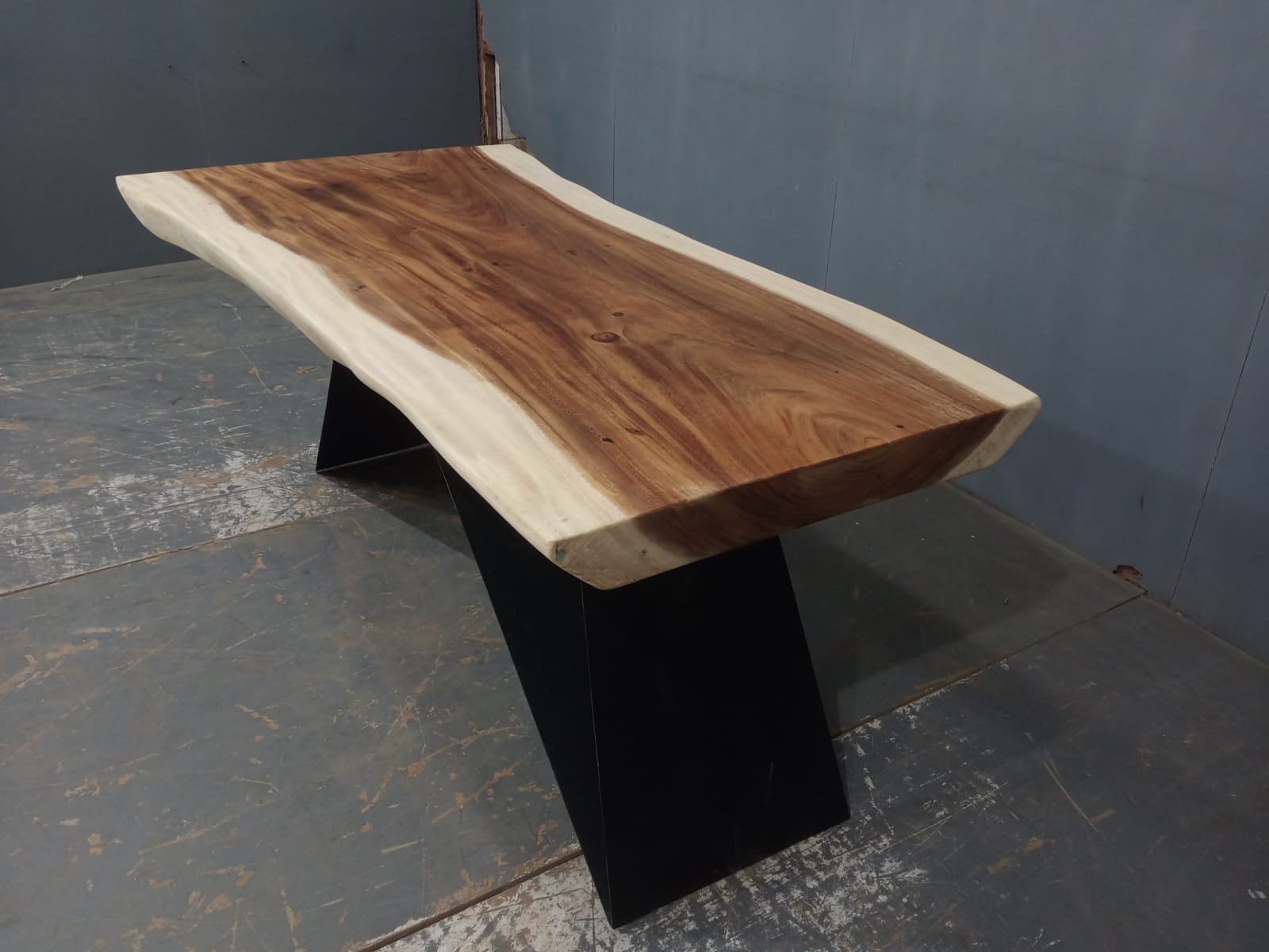 Live Edge Tables