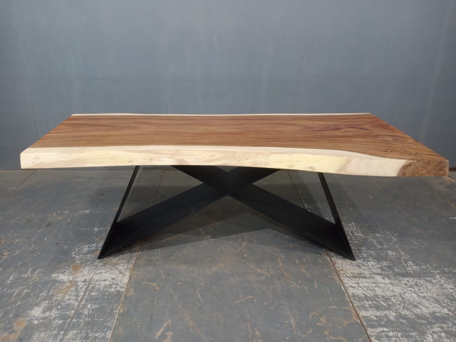 LIVE EDGE TABLES