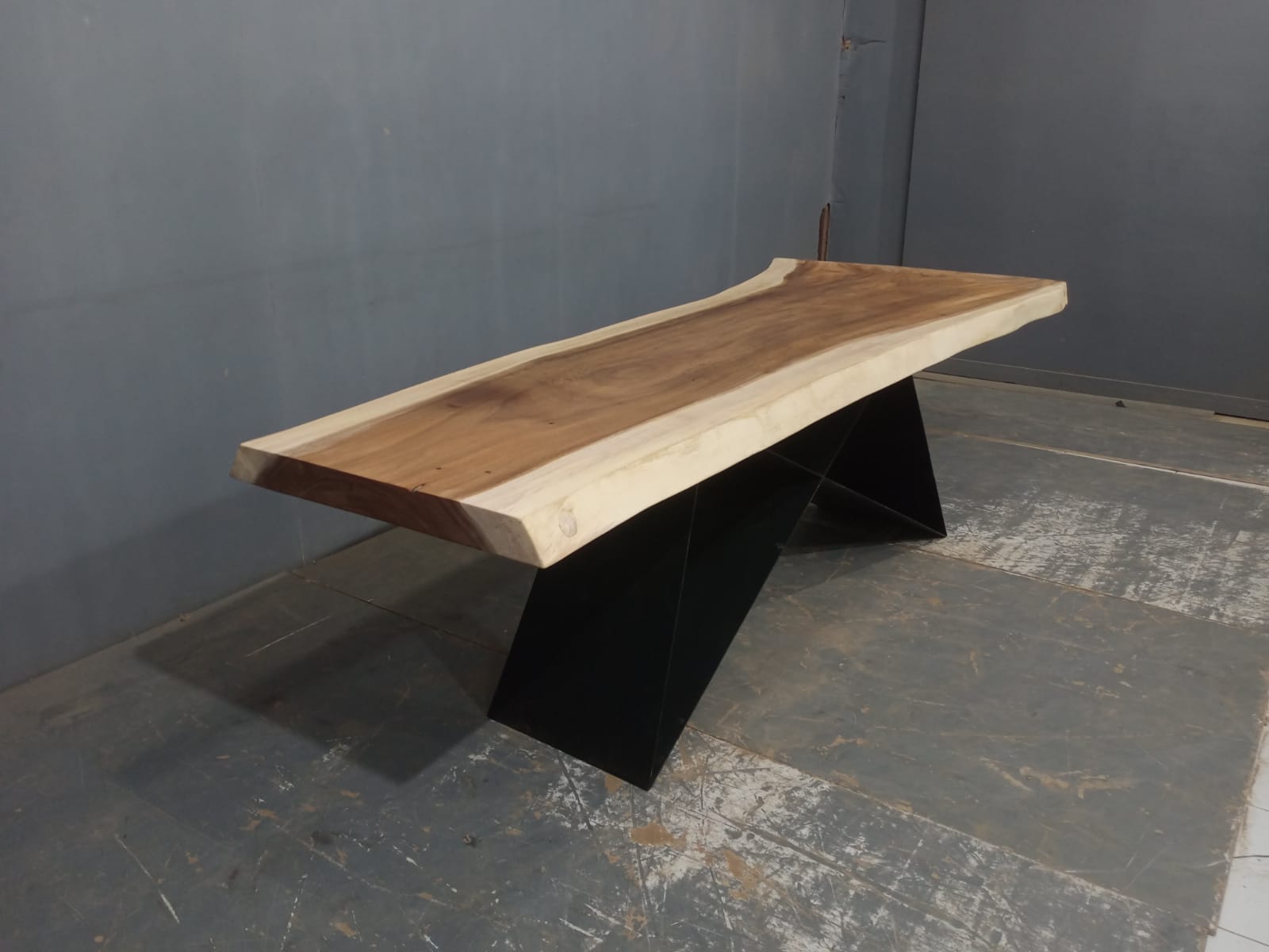 Live Edge Tables