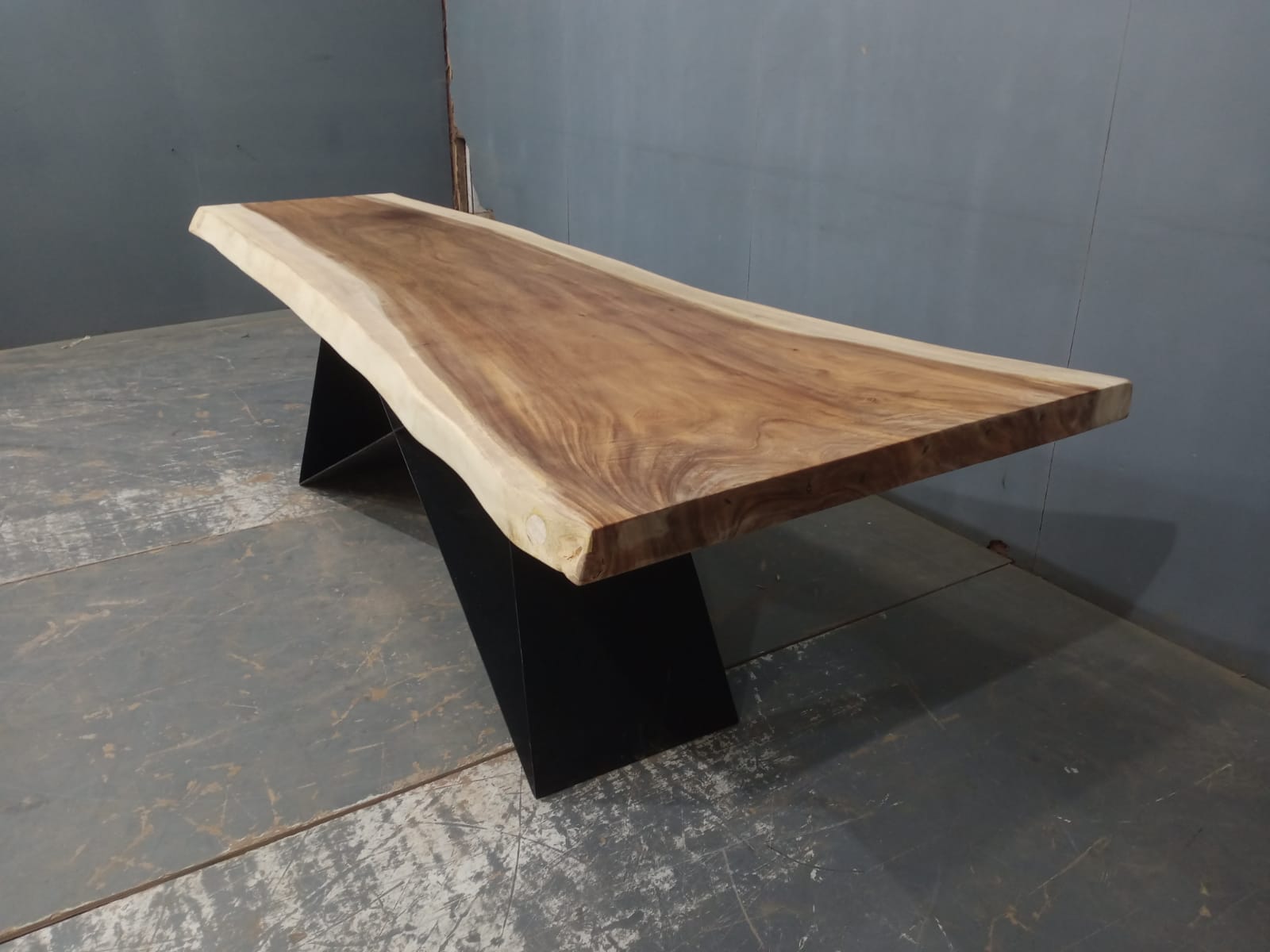 Live Edge Tables