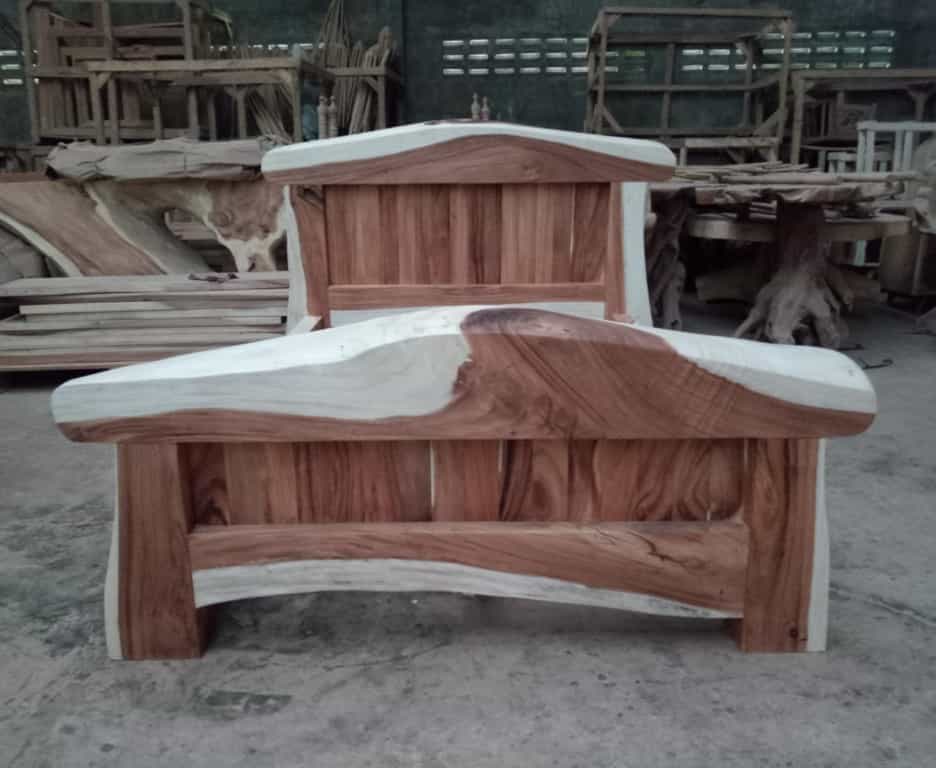 LIVE EDGE TABLES