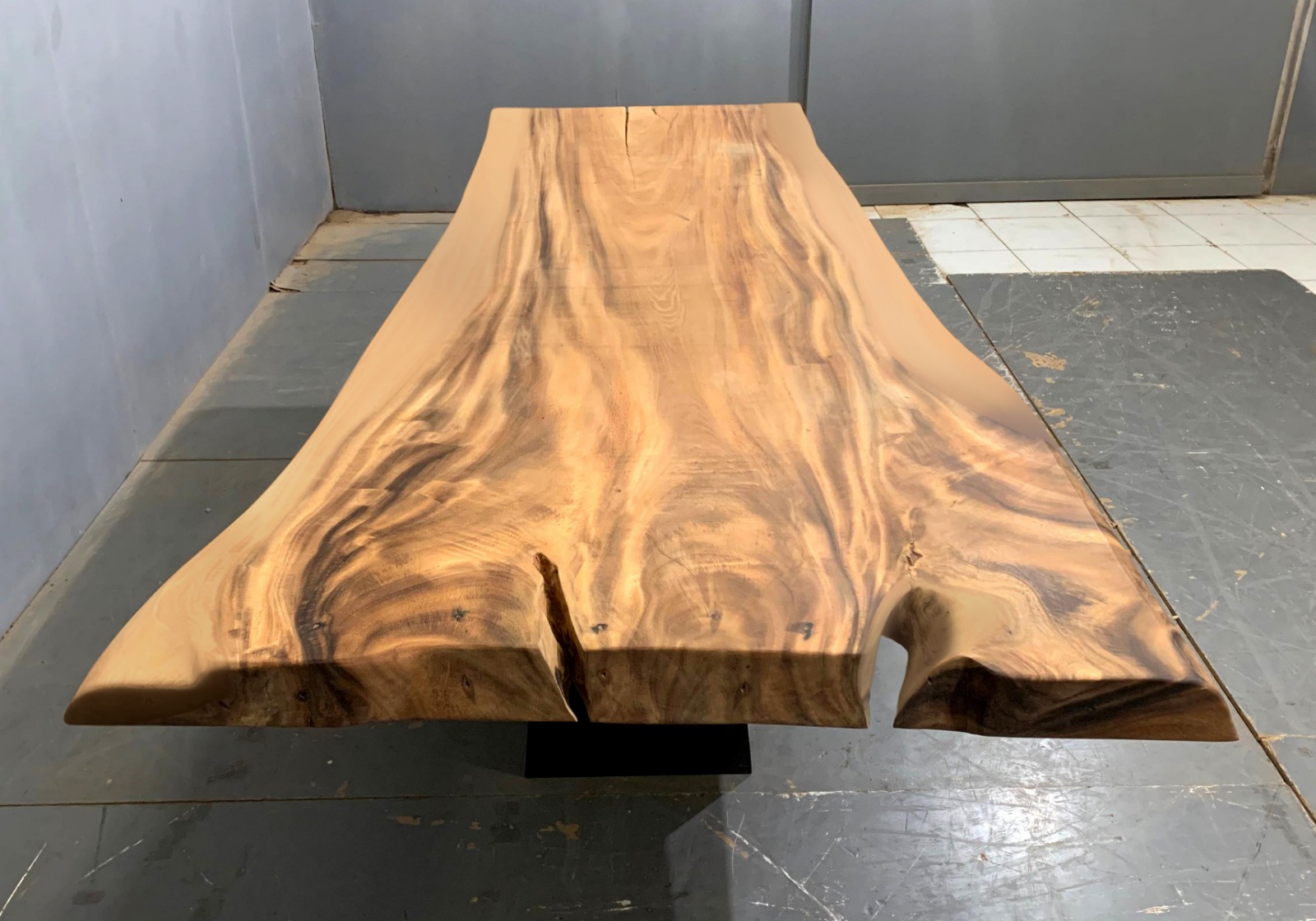 Live Edge Tables