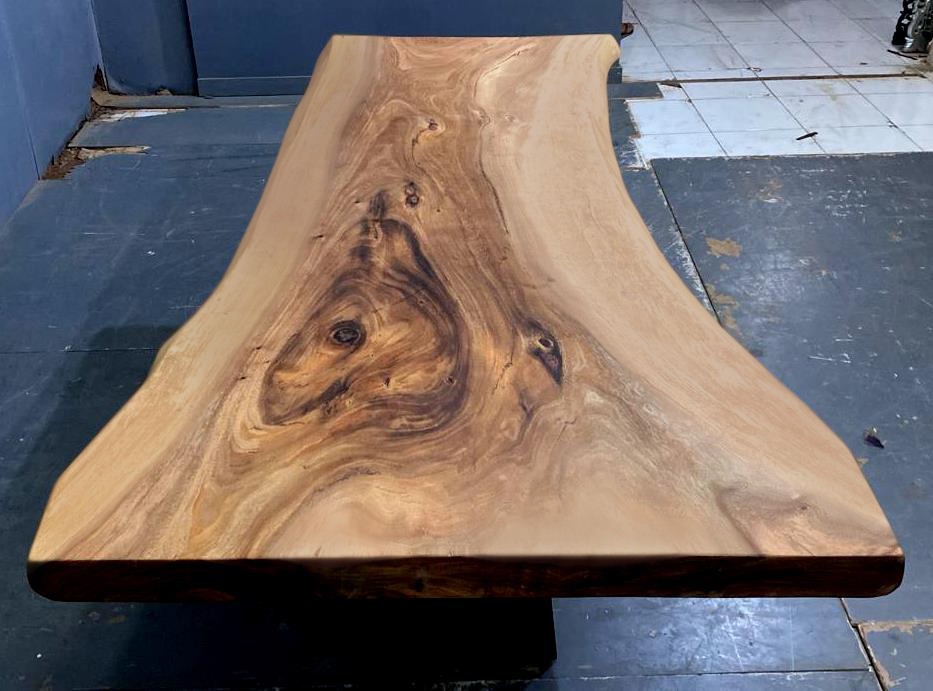 LIVE EDGE TABLES