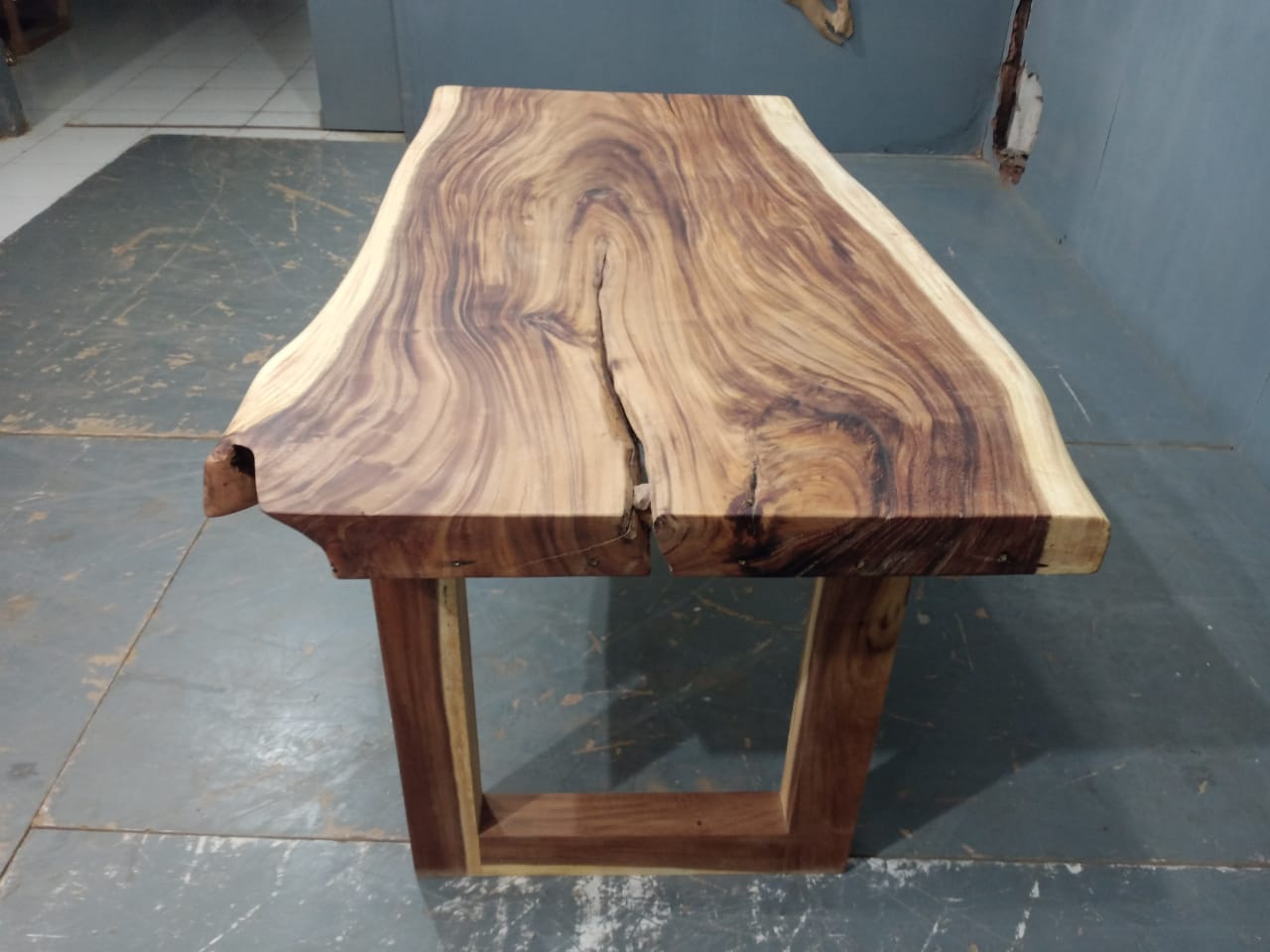 Live Edge Tables