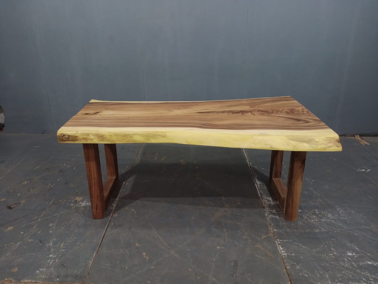 LIVE EDGE TABLES