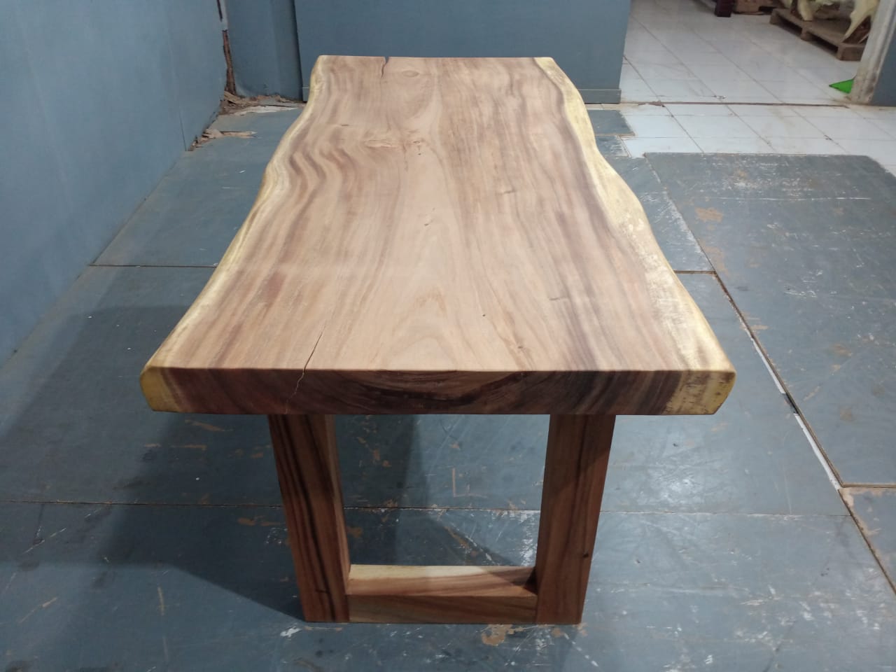 Live Edge Tables
