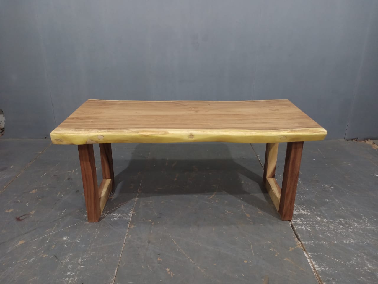LIVE EDGE TABLES