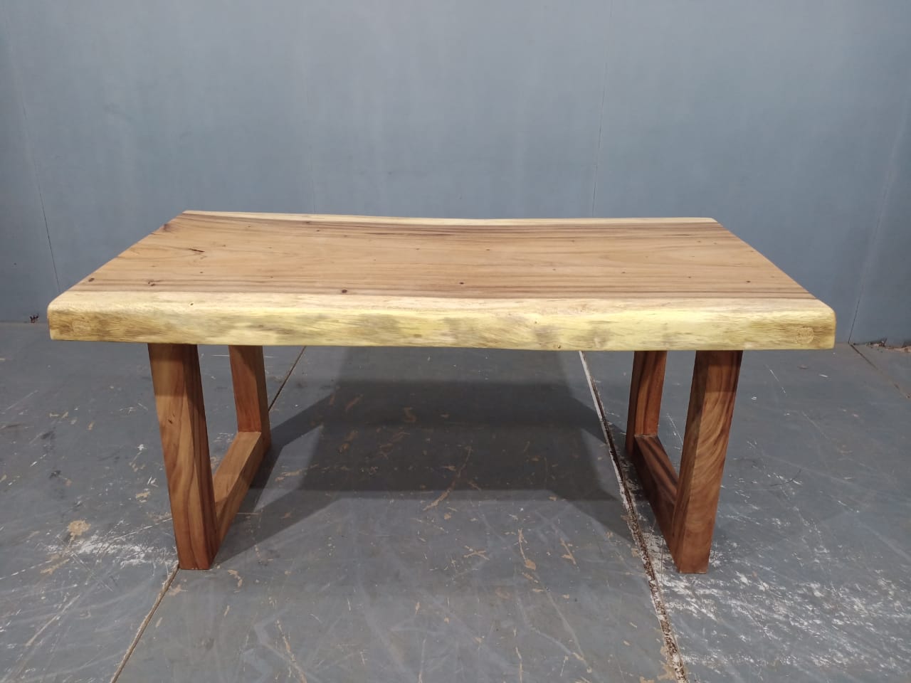 LIVE EDGE TABLES