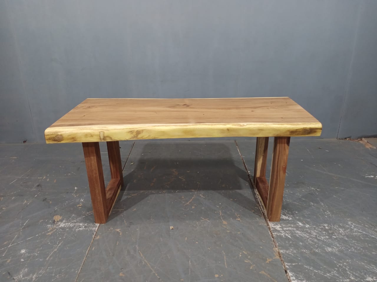 LIVE EDGE TABLES