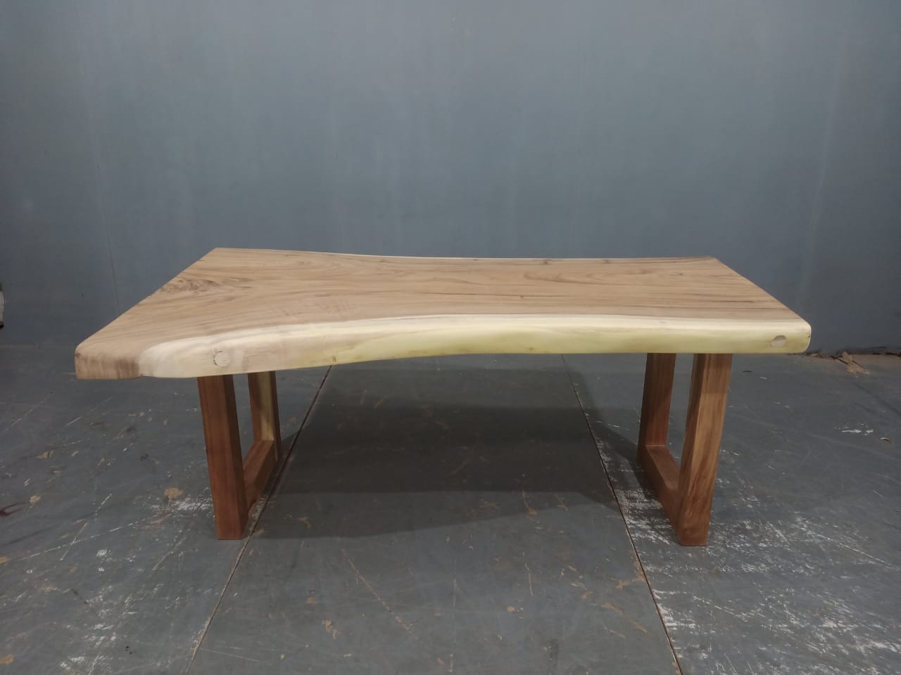LIVE EDGE TABLES