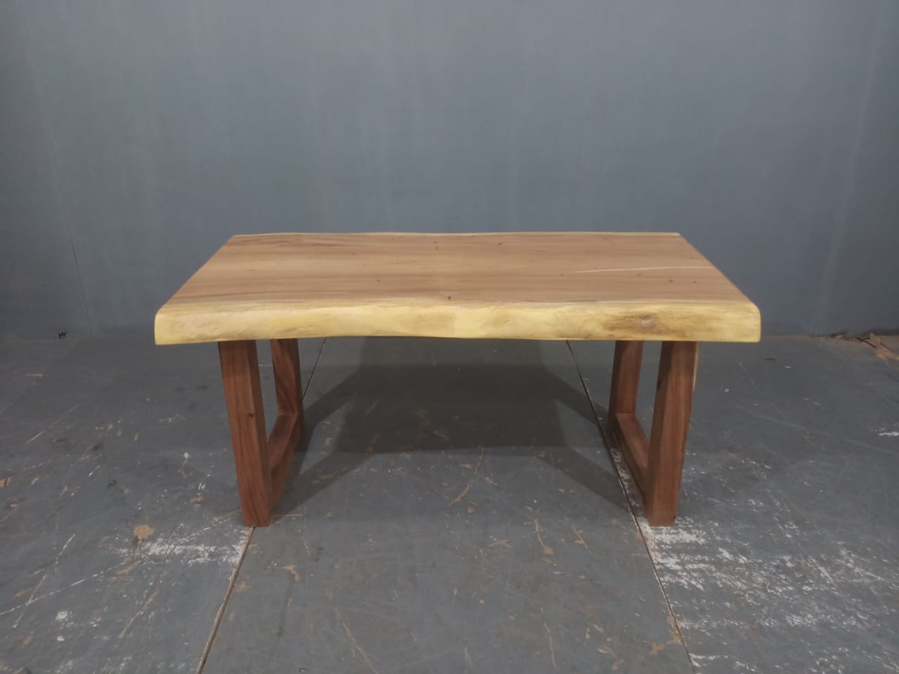 LIVE EDGE TABLES