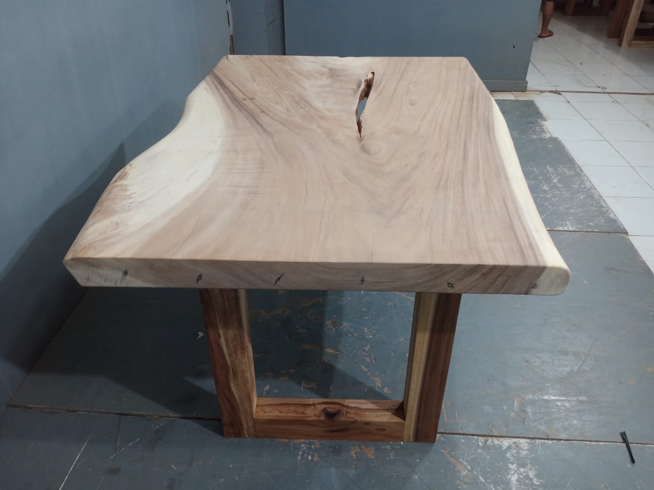 Live Edge Tables