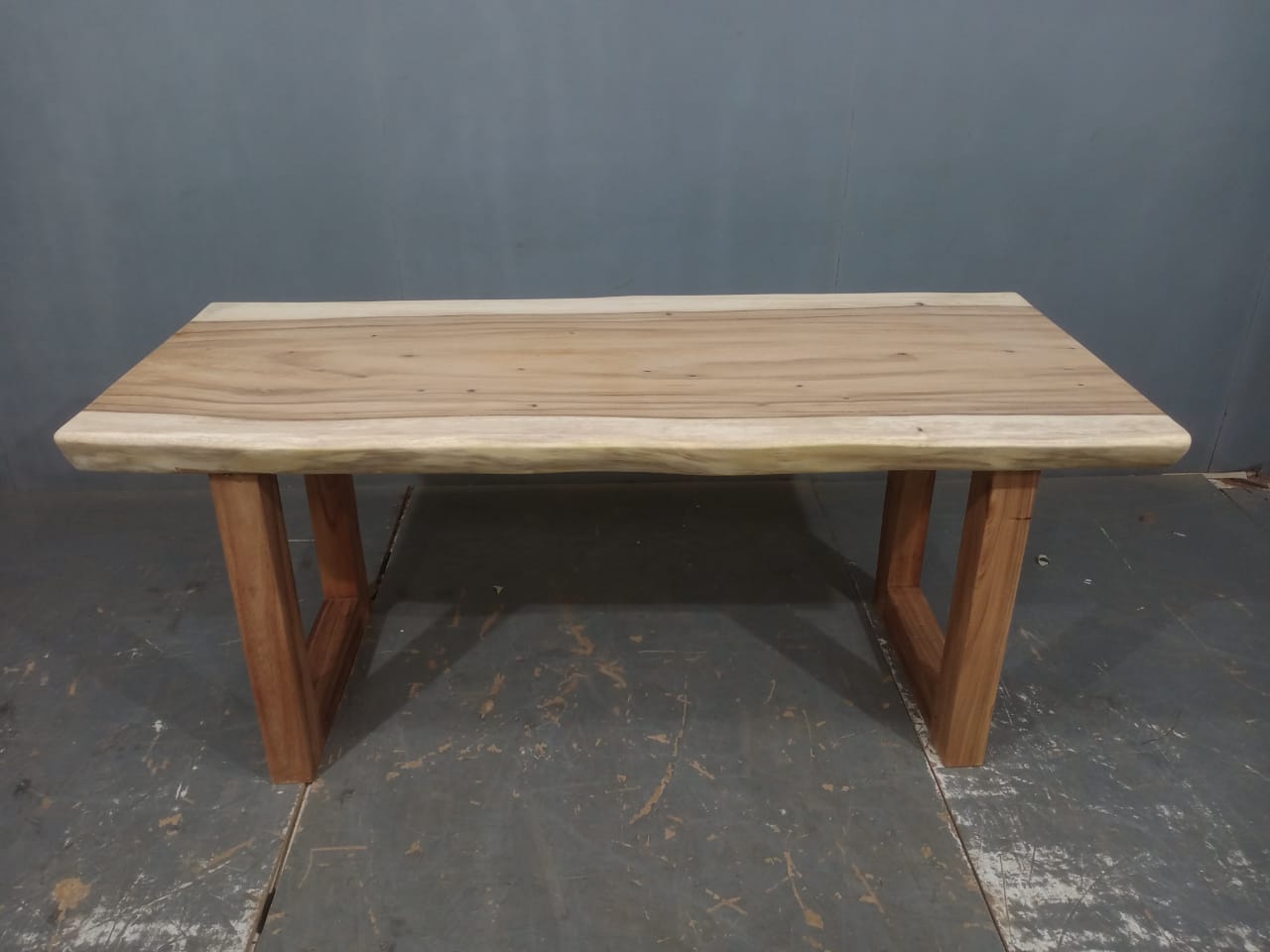 LIVE EDGE TABLES