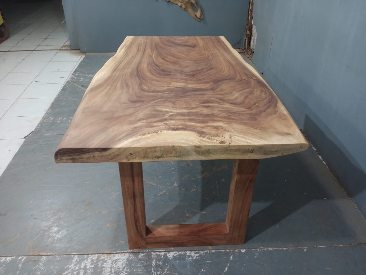 Live Edge Tables