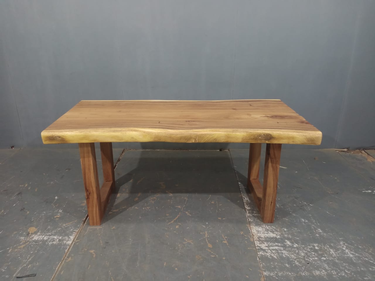 LIVE EDGE TABLES