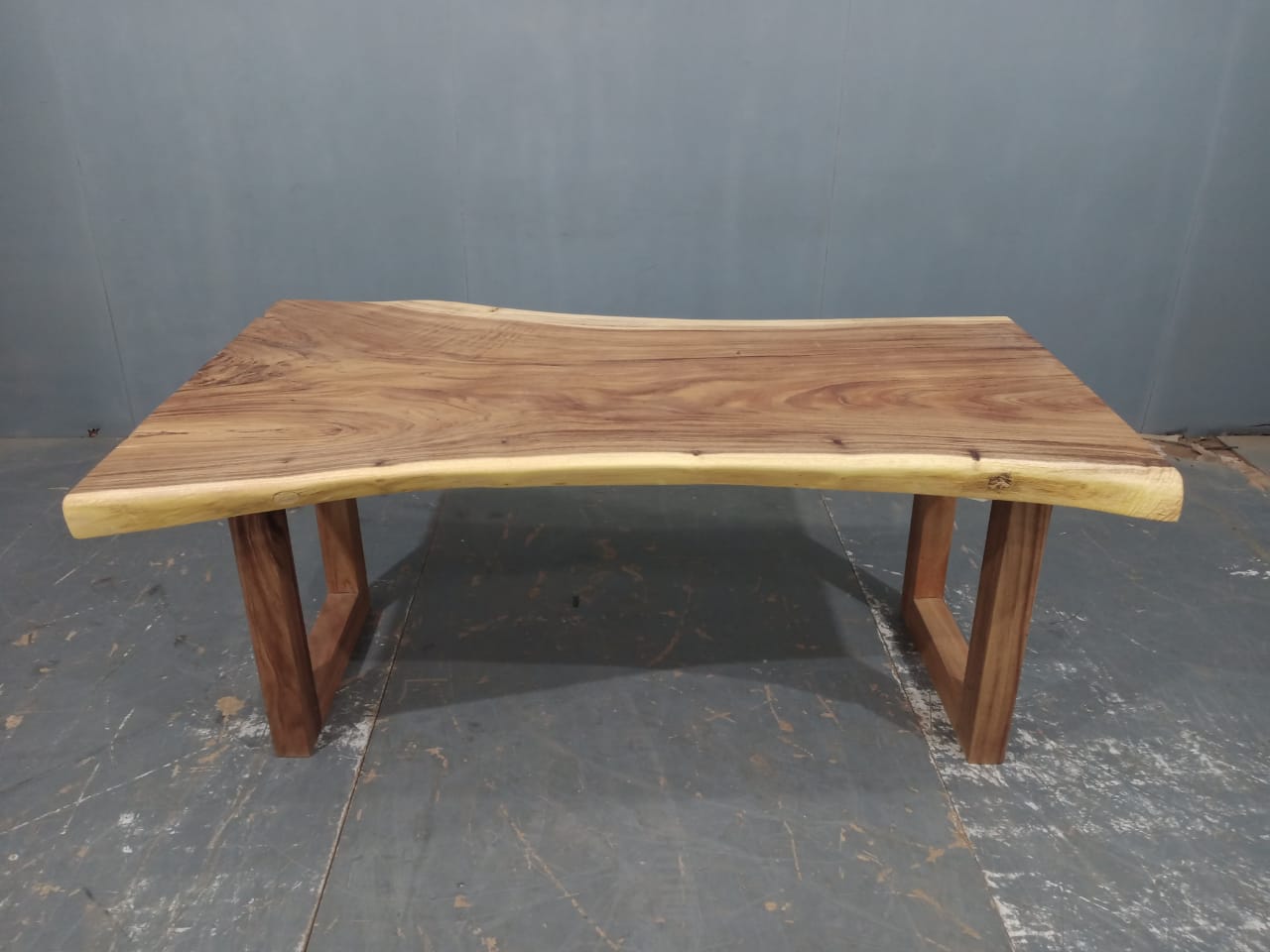 LIVE EDGE TABLES