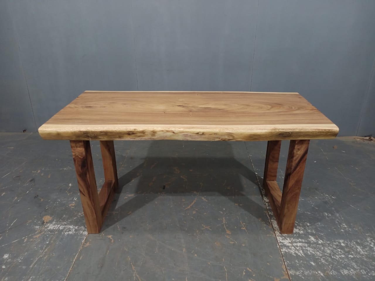 LIVE EDGE TABLES