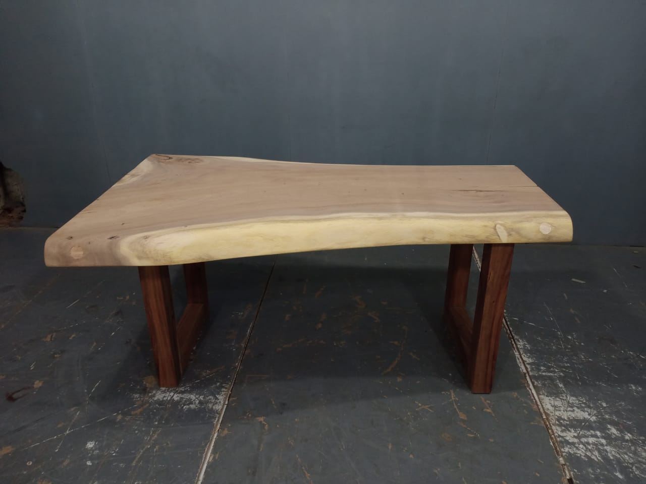 LIVE EDGE TABLES