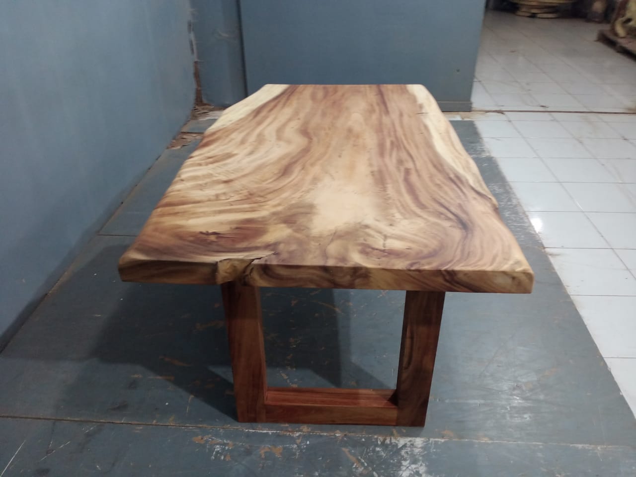 Live Edge Tables