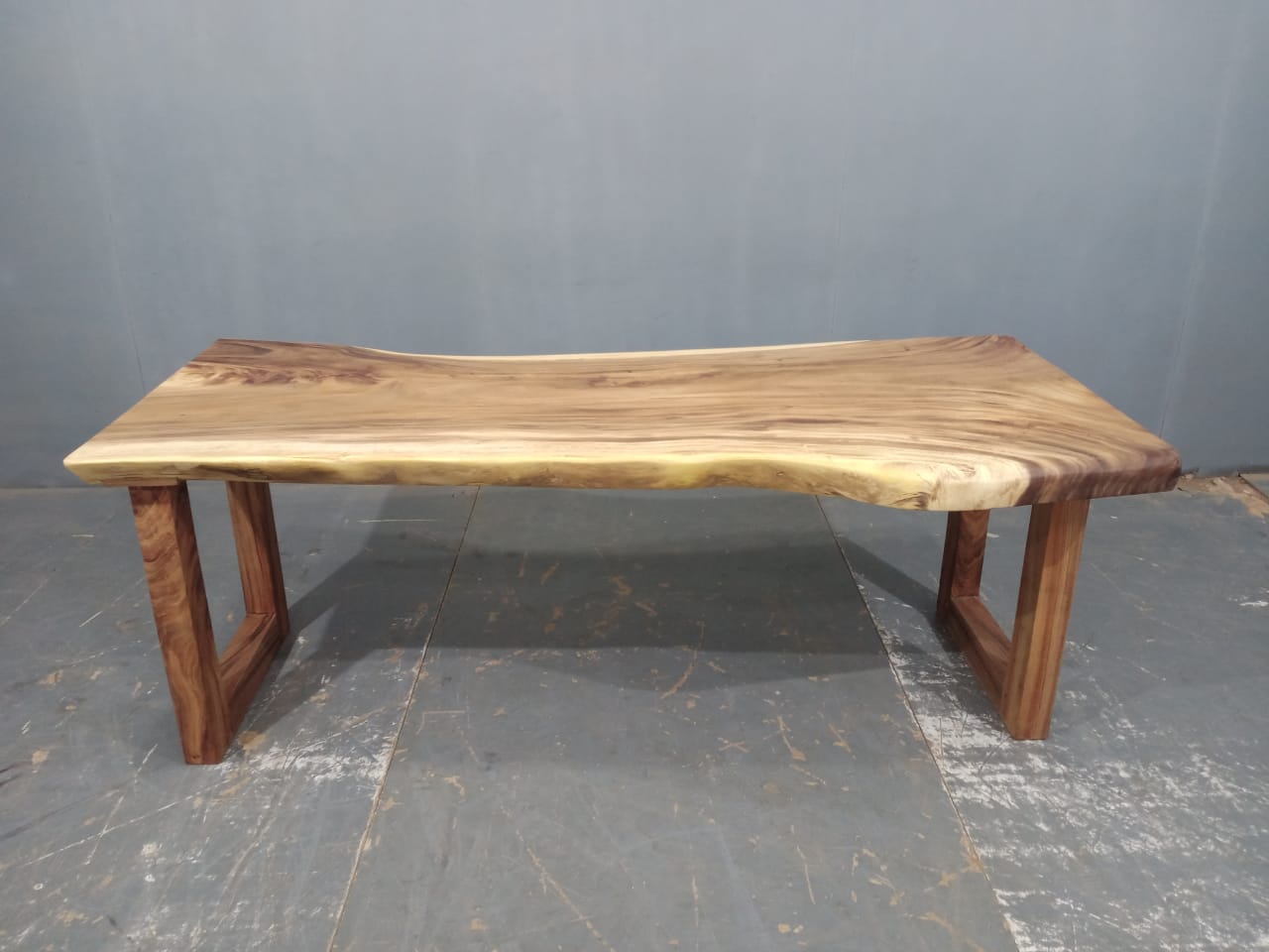 LIVE EDGE TABLES
