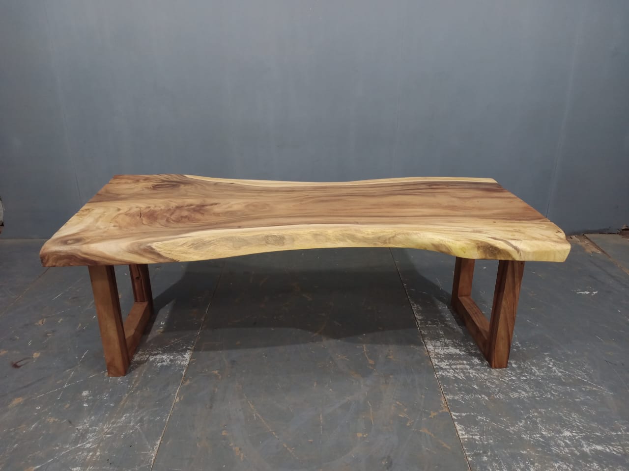 LIVE EDGE TABLES